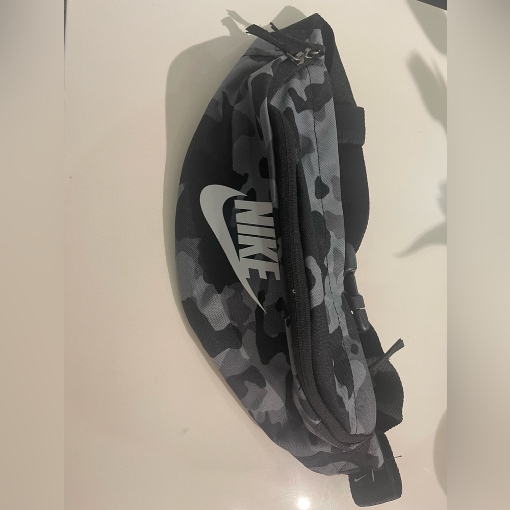 Nike crossbody Fanny pack black camo
